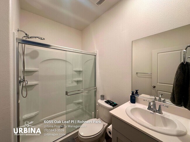 Building Photo - 6055 Oak Leaf Pl