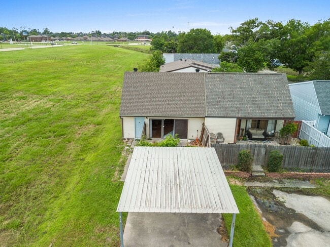 Building Photo - Duplex for rent!