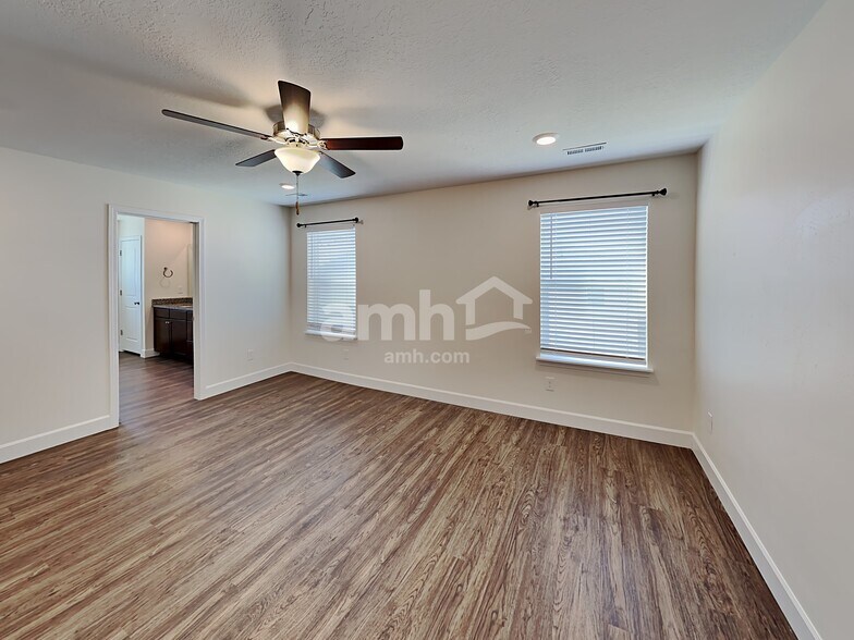 Building Photo - 2360 S Wild Horse Way