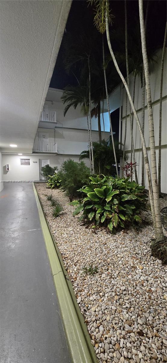 Building Photo - 4215 N University Dr
