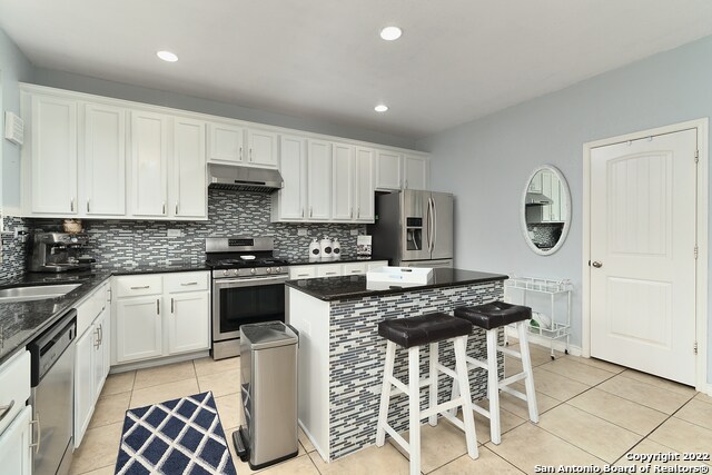 Building Photo - 12162 Sonni Field