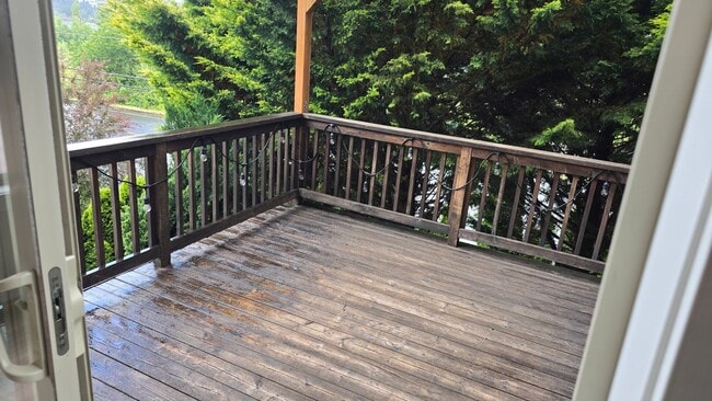 Building Photo - Spacious 3 Bedroom – Move-In Ready!