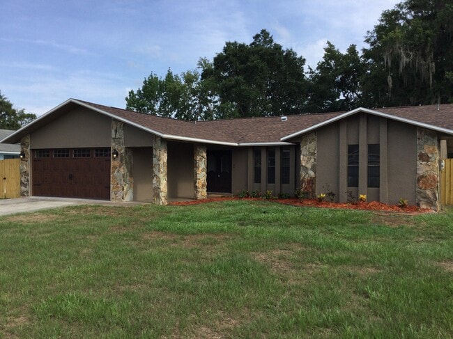 Building Photo - 13138 Misty Ln
