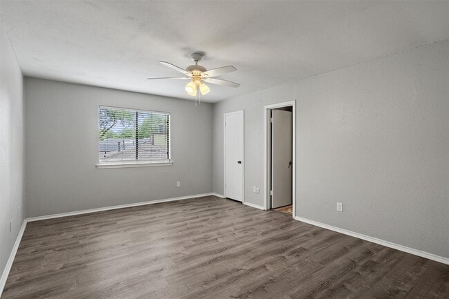 Building Photo - 9901 Willers Way