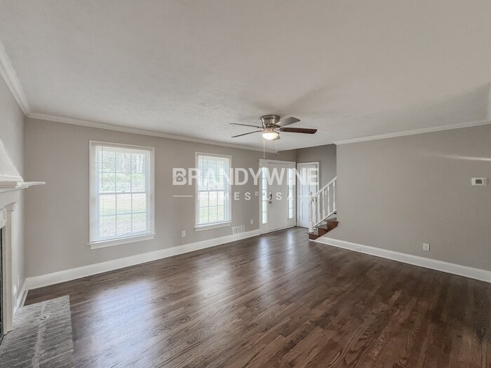 Building Photo - 916 S Deshon Rd