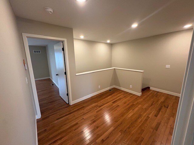 Building Photo - 300 N Independence St