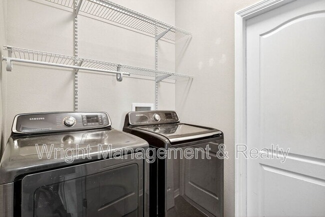 Building Photo - 5025 Torrey Hills Ln