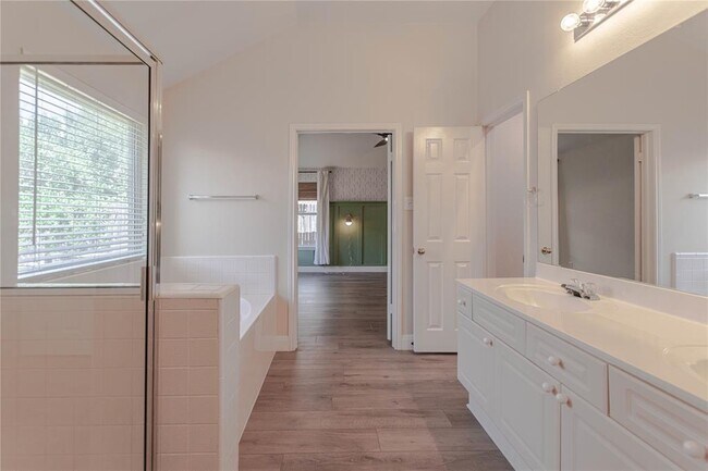 Building Photo - 13400 Caballero Cove