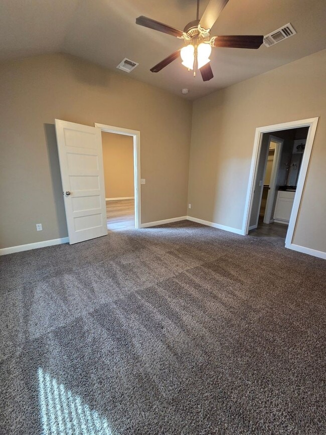 Building Photo - HOME FOR THE HOLIDAYS