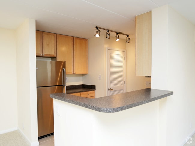 Building Photo - The Spectrum