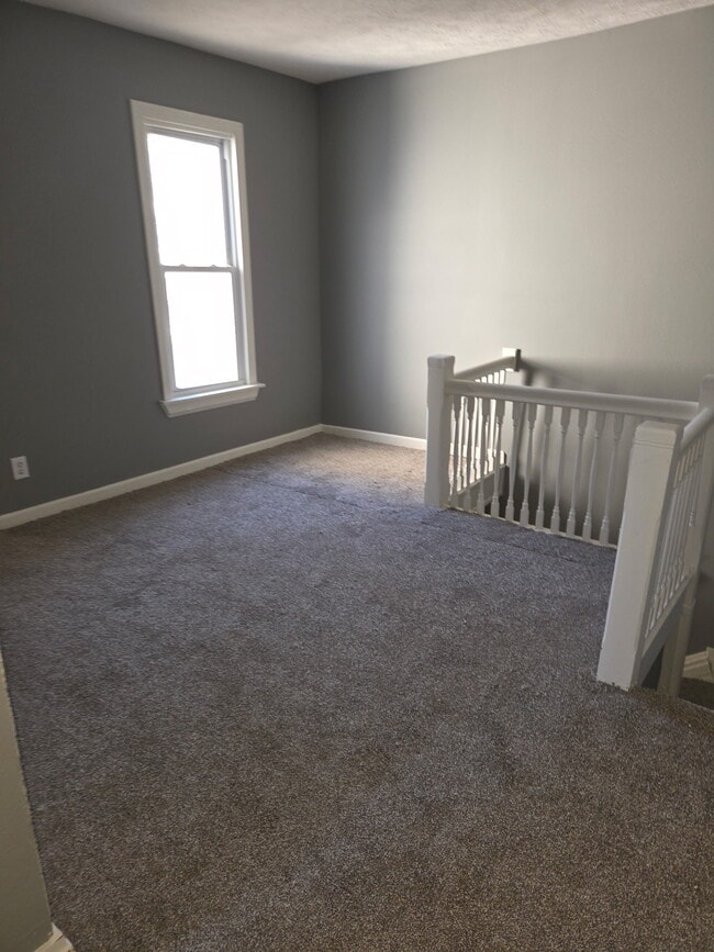 Building Photo - 812 W McClure Ave