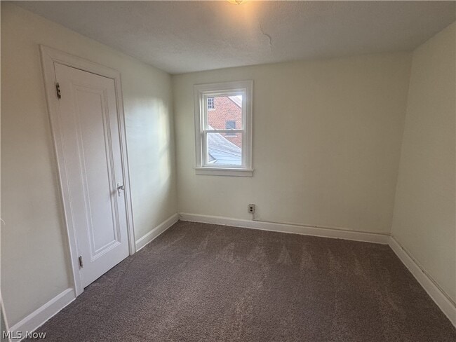 Building Photo - 4058 Ardmore Rd