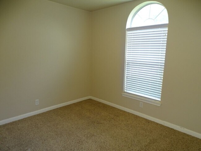 Building Photo - 3317 Orth Ave