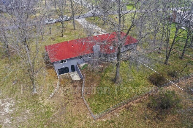 Building Photo - 2081 Willow Ln