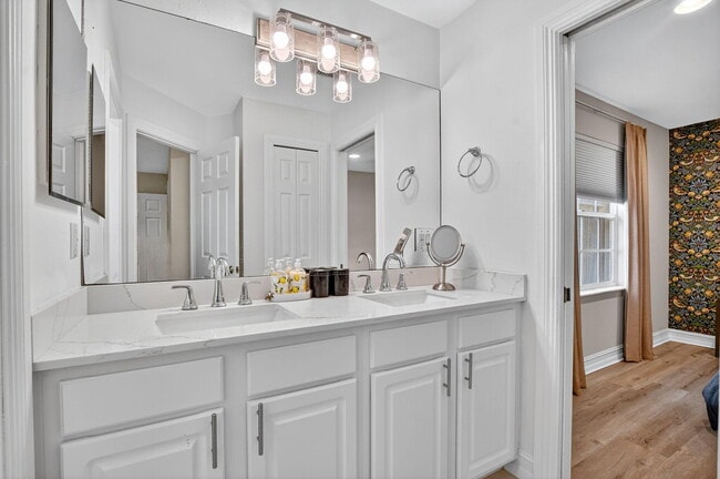 Building Photo - 21383 Falls Ridge Way