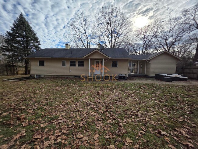 Building Photo - 500 Carrolton Blvd