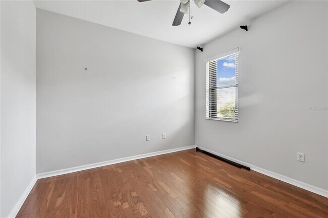 Building Photo - 5303 Moon Shell Dr