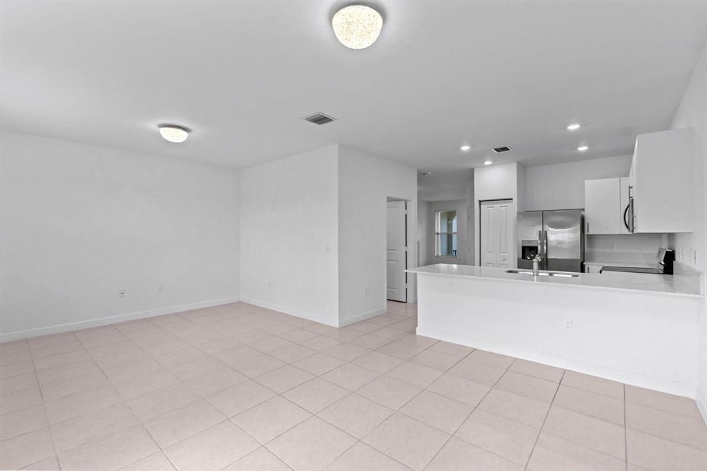 Building Photo - 5515 NW 27th St