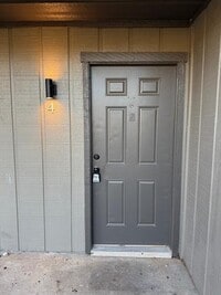 Building Photo - 7300 Comanche Trail