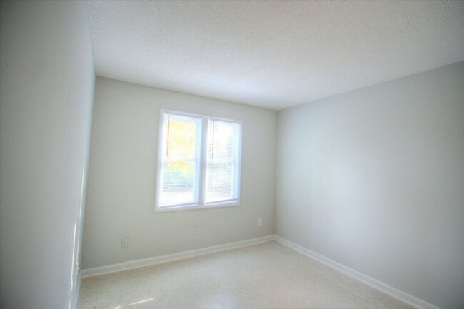 Building Photo - 916 Fiske St