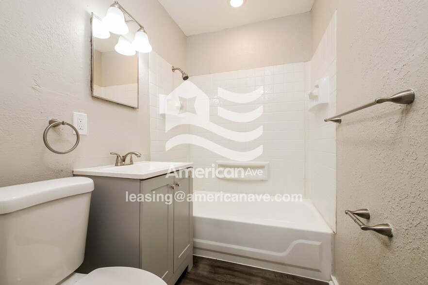 Building Photo - 3715 Mersington Ave