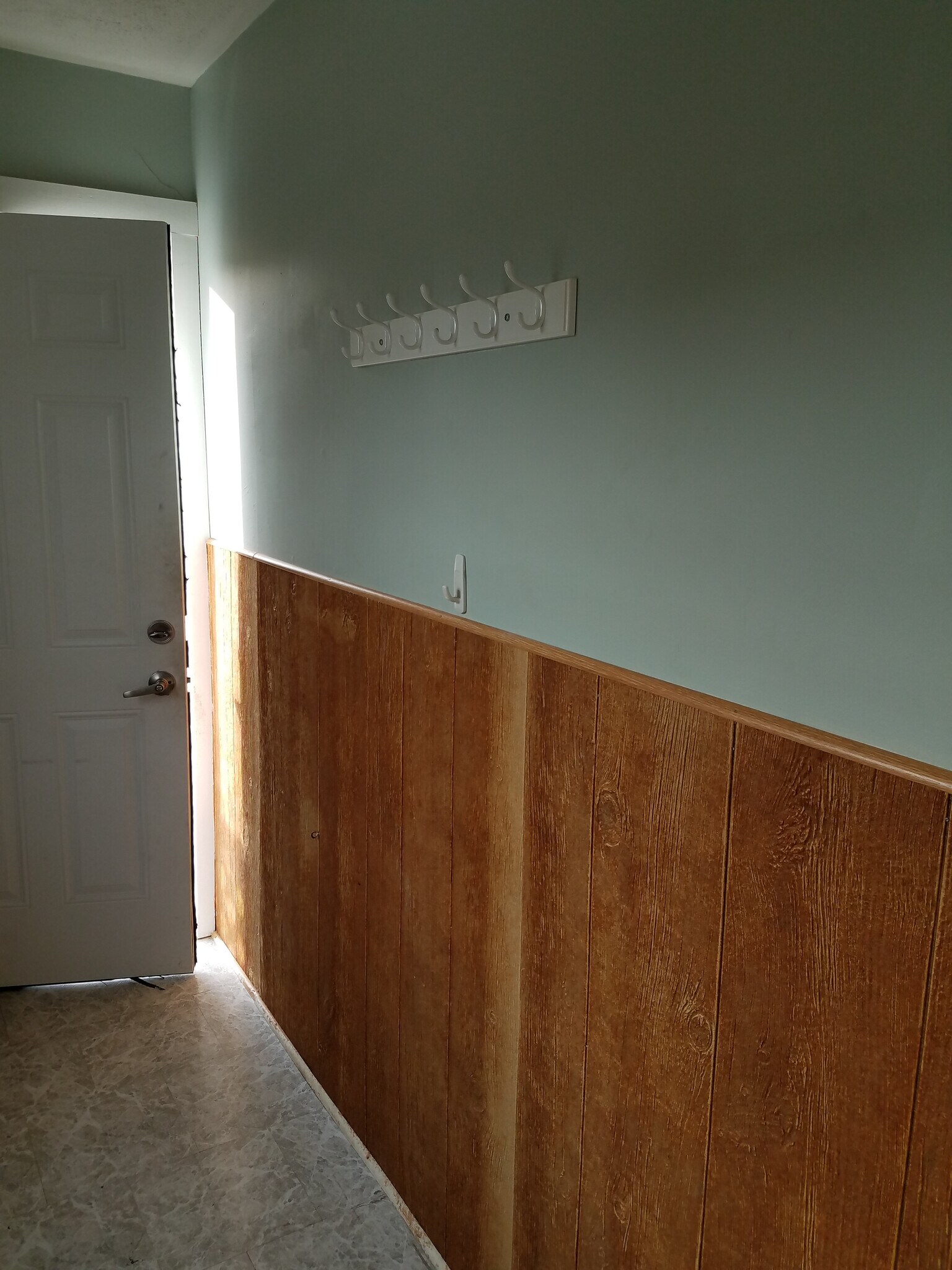Entry way - 1718 2nd Ave