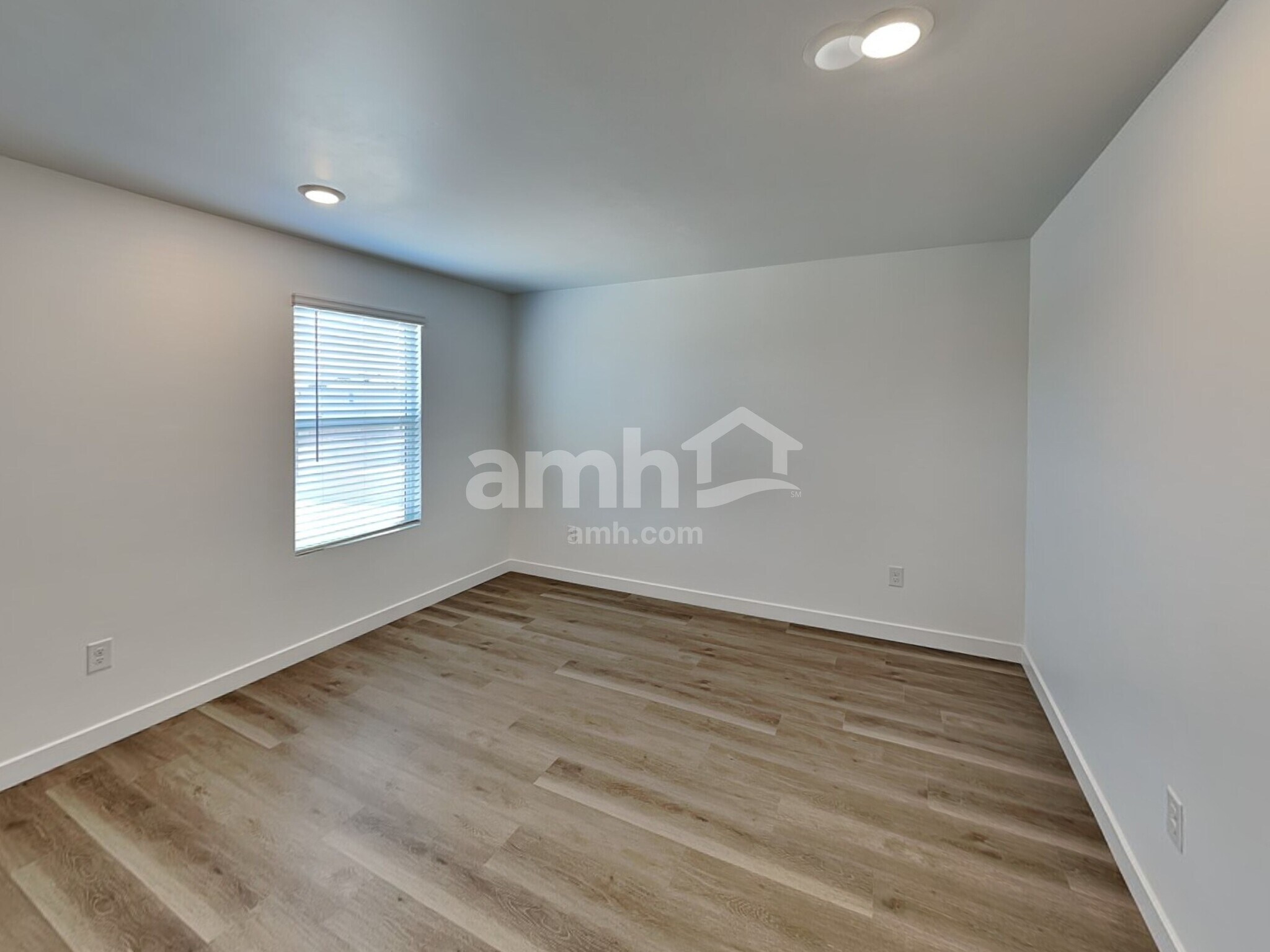 Building Photo - 9575 E Friedel Dr