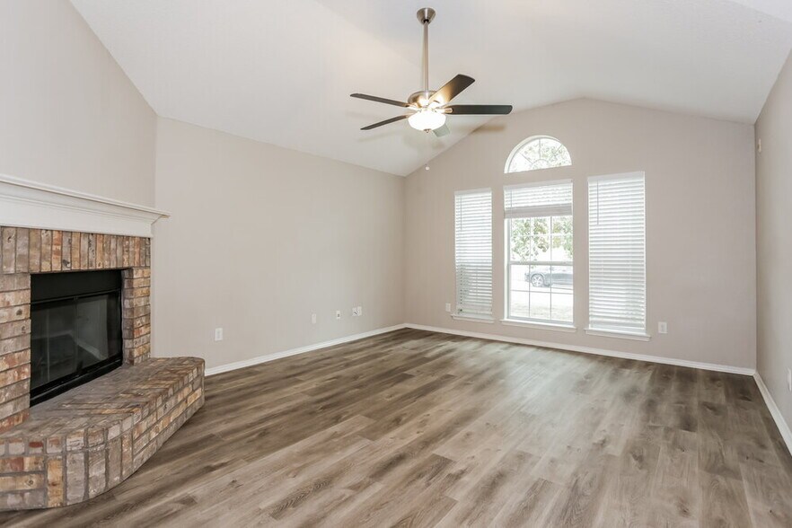 Building Photo - 10213 Dallam Ln