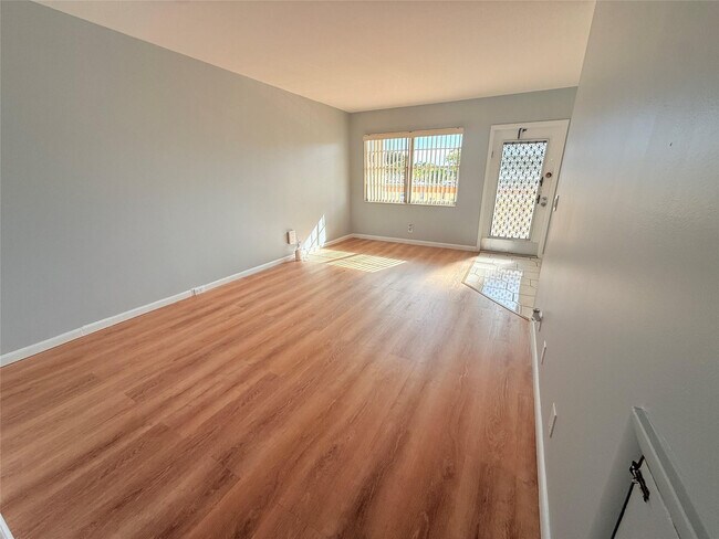 Building Photo - 2017 Newcastle A