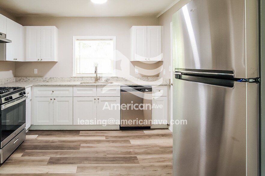 Building Photo - 4204 N Frankfort Ave