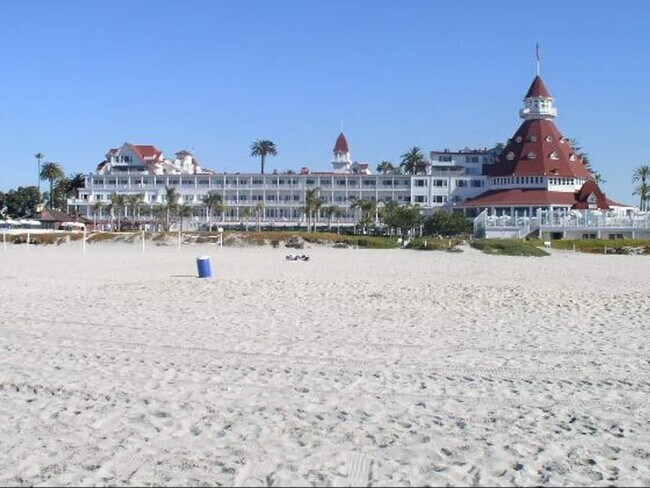 Building Photo - 3270 Cedar St