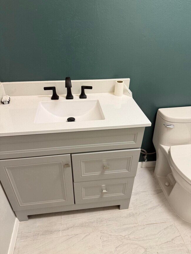 Building Photo - 4315 59th St