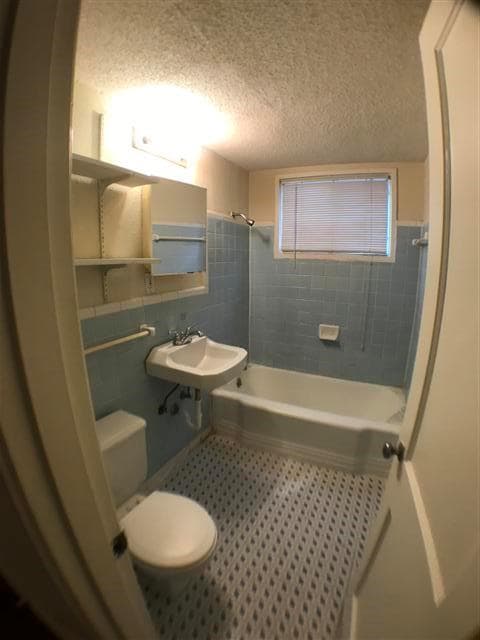 Building Photo - 902 1/2 S 2nd St