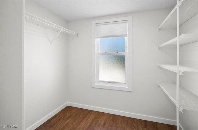 Building Photo - 1277 W 67th St