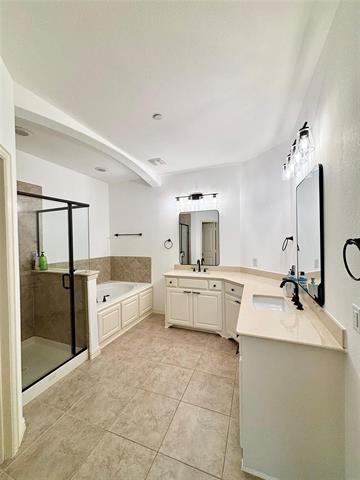 Building Photo - 4305 Pecan Knoll Dr
