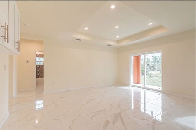 Building Photo - Great Location in Lake Placid-Large Three ...