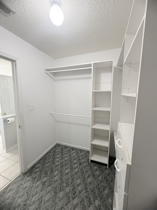 Building Photo - 1132 Lancelot Ln