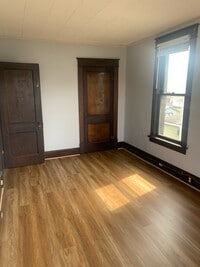 Building Photo - 518 Union Ave