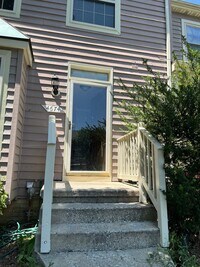 Building Photo - 4674 Mews Dr