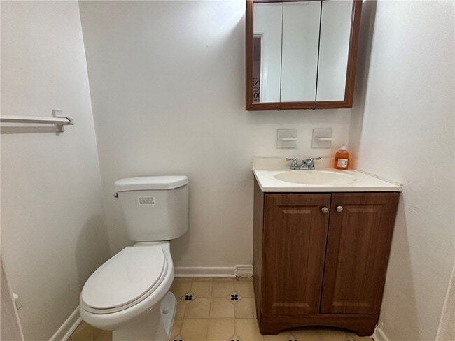 Building Photo - 223 Autumn Chapel Way