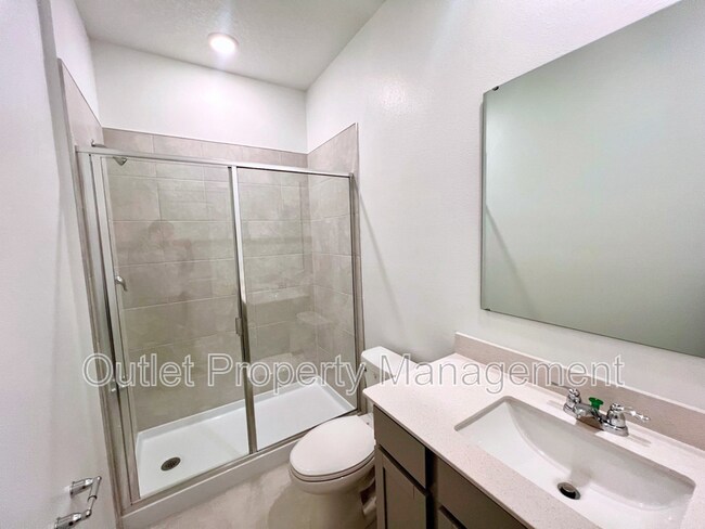 Building Photo - 1521 Peach Crk Dr