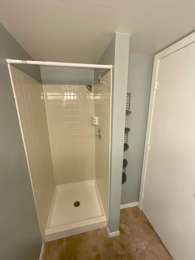 Building Photo - 3 Bedroom Home Available Near E Woodmen Rd...