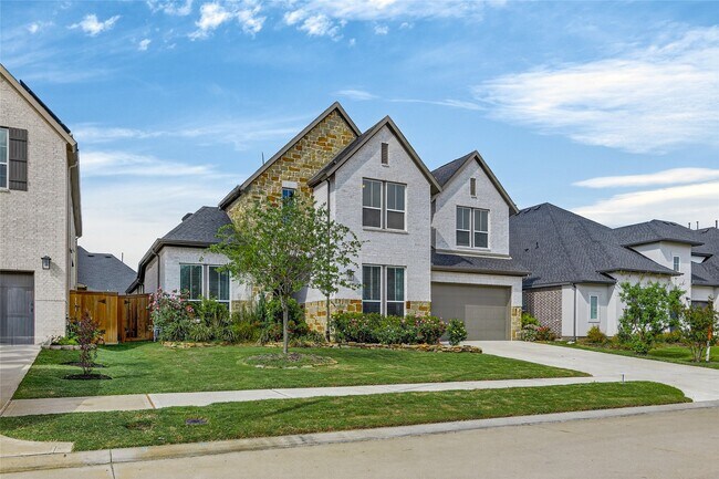 Building Photo - 32018 Crested Knl Ct