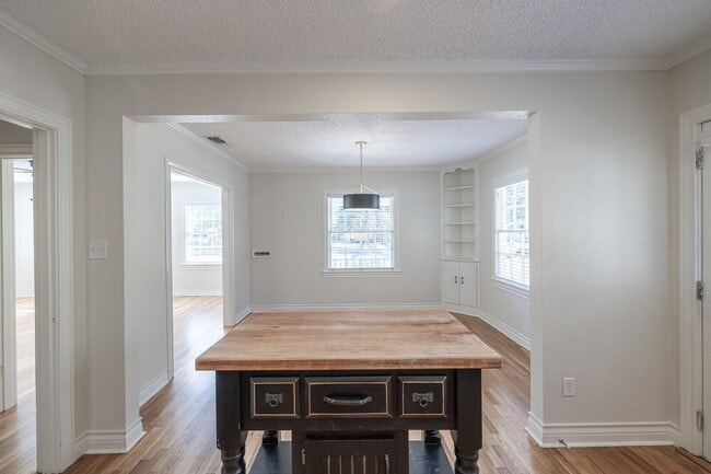 Building Photo - 2810 24th St