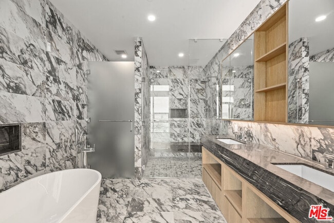 Building Photo - 230 W Olympic Blvd