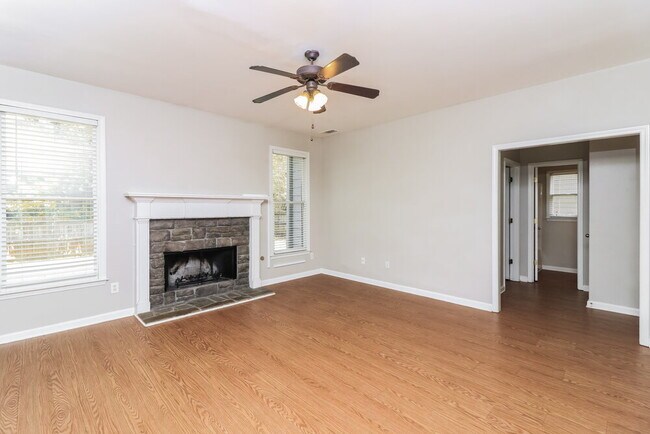 Building Photo - 503 Millside Tr