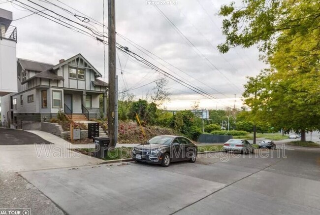 Building Photo - 1611 S Weller St