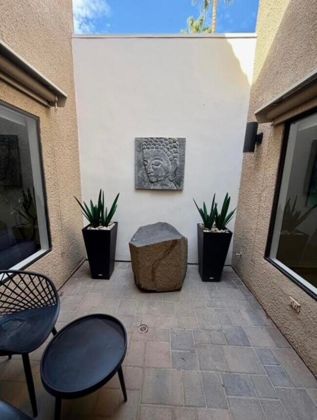 Building Photo - 72499 Desert Flower Dr