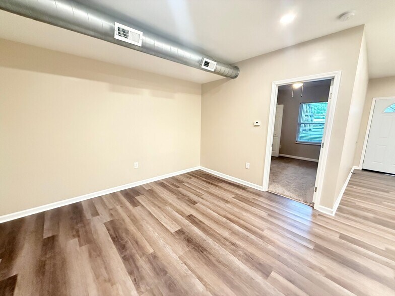 Building Photo - 1233 Vincennes St