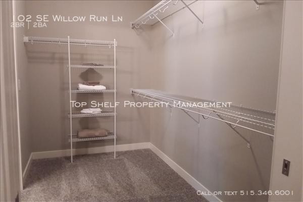 Building Photo - 2 bedroom, 2 bath Townhome